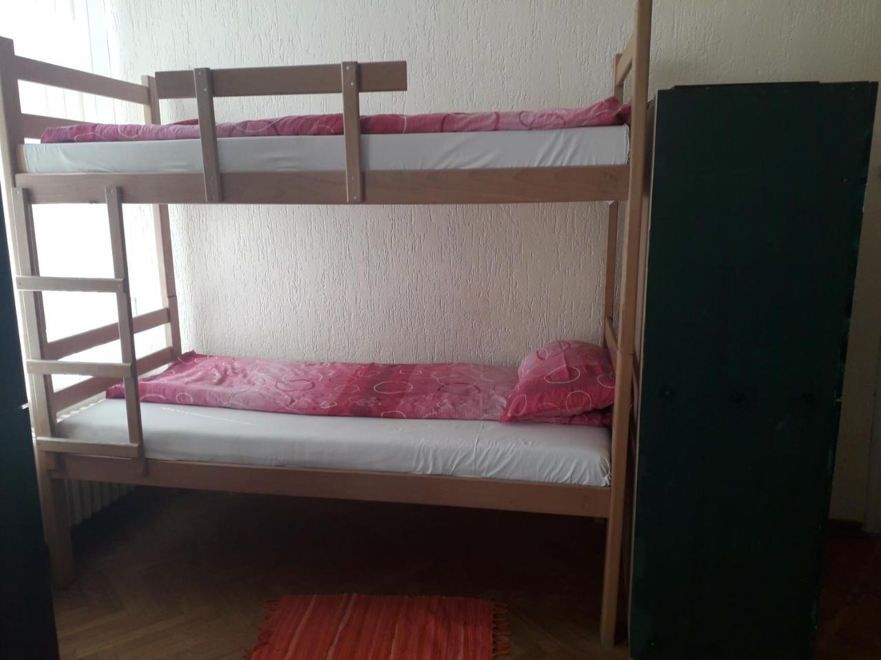 Hostel Yolo Beograd Eksteriør billede